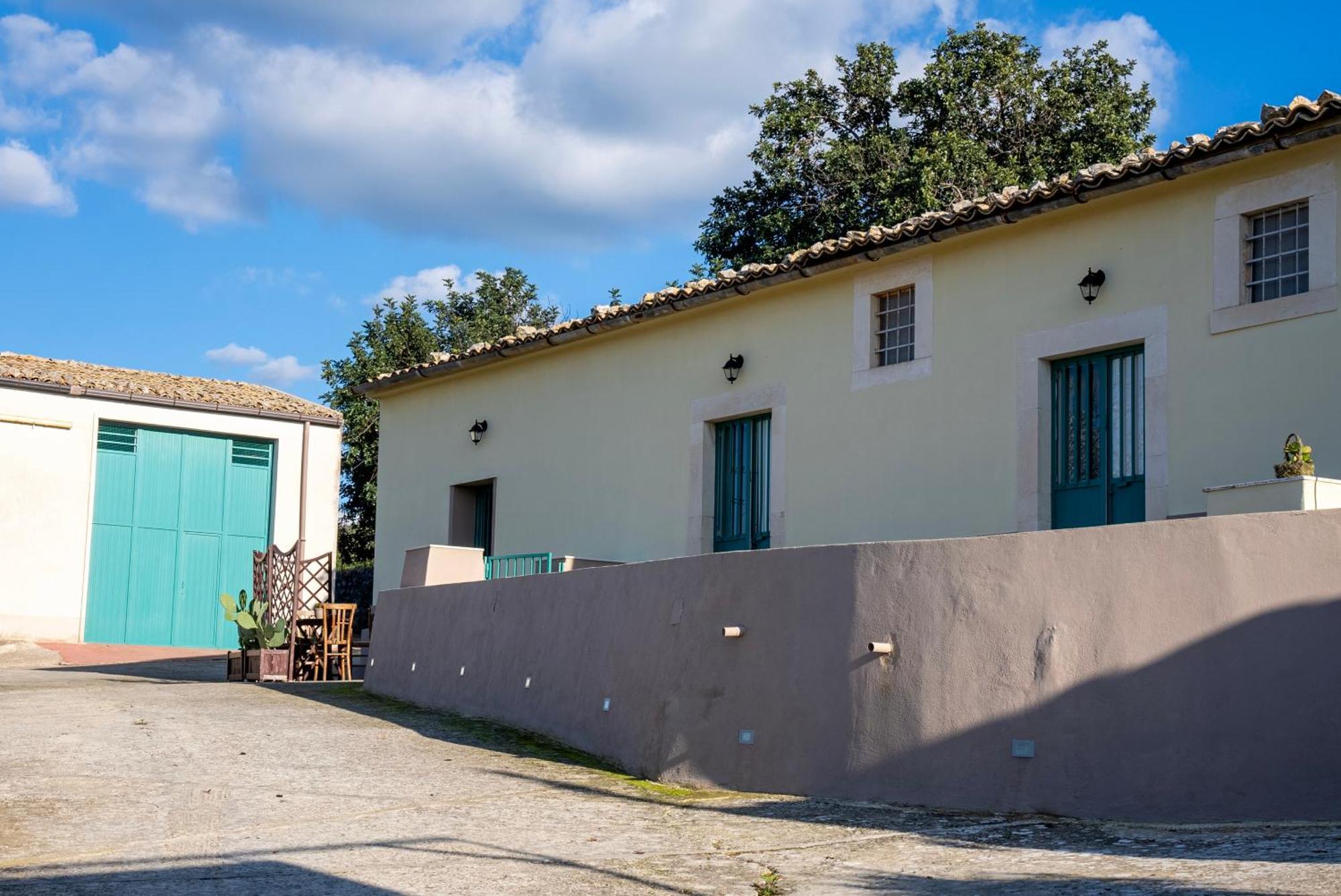 La Dimora Delle Coste Apartment Comiso Exterior photo